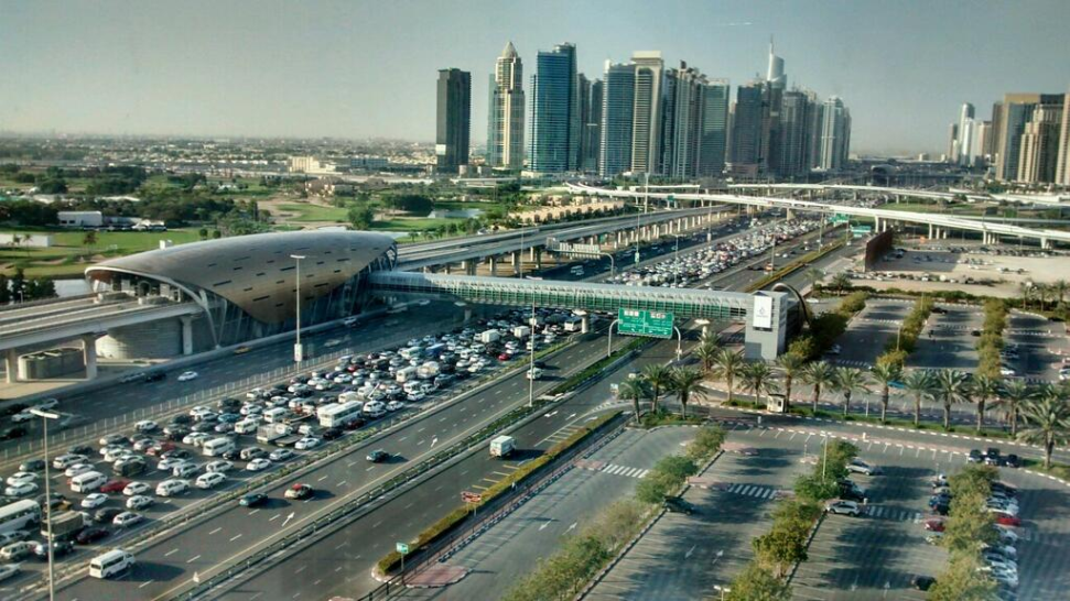 Власти расширяют дорожную сеть вокруг аэропорта Dubai International 