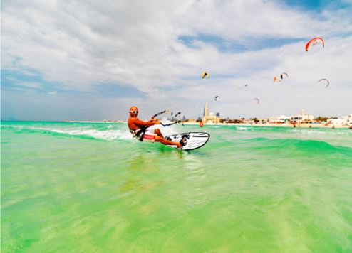 Kite Surfing at Dubai's Kite Beach