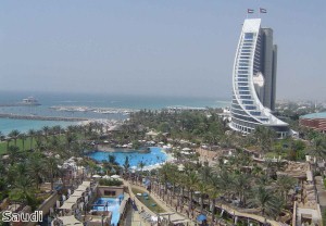 منتزهات دبي تدعم قطاع السياحة بشكل كبير
