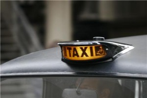 حجز سيارات الأجرة في دبي أصبح أكثر سهولة 