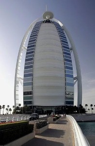قطاع الفنادق في دبي يواصل أداءه القوي 