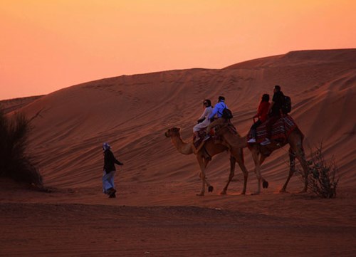 Дубай смягчает правила для стимулирования туристического сектора
