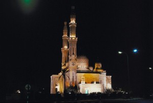 UAE climbs one spot to No.4 in AT Kearney Global Retail Development Index